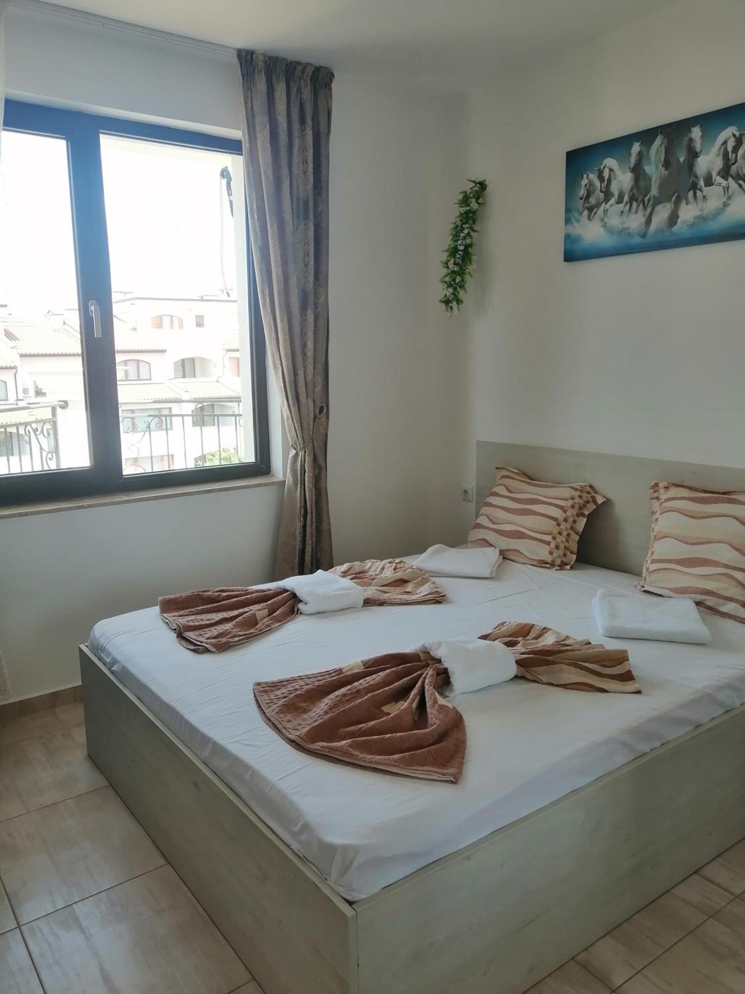 Apartament Хоризонт М Święty Włas Zewnętrze zdjęcie